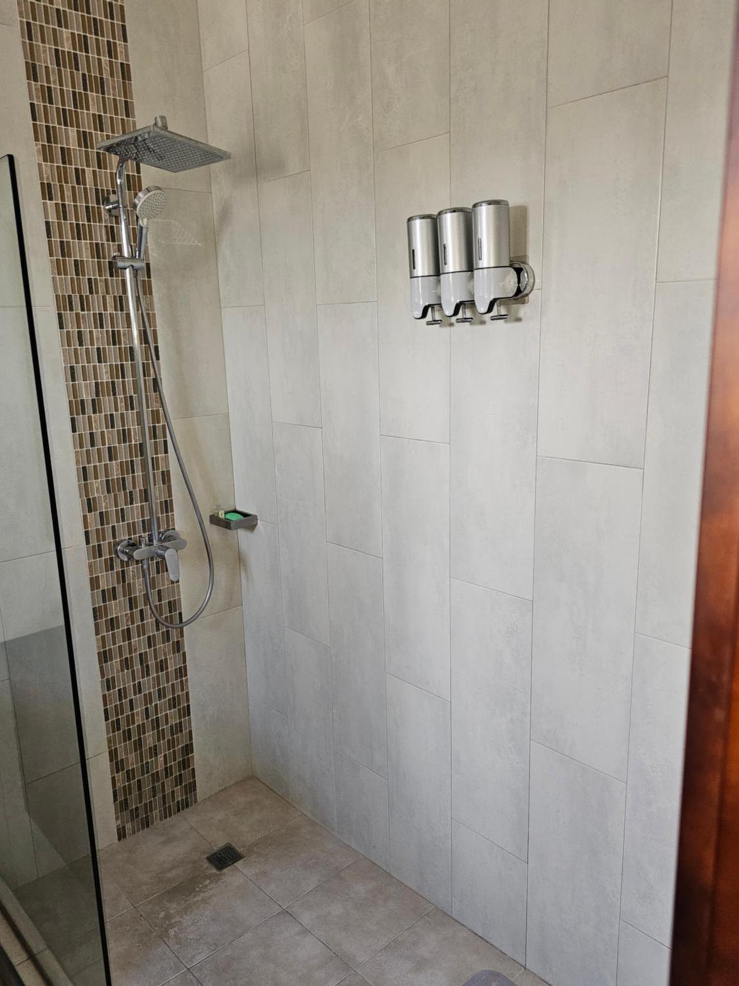 Ac Hotel Neighbors Luxury 1 Bedroom Uptown Kingston Apartment Zewnętrze zdjęcie