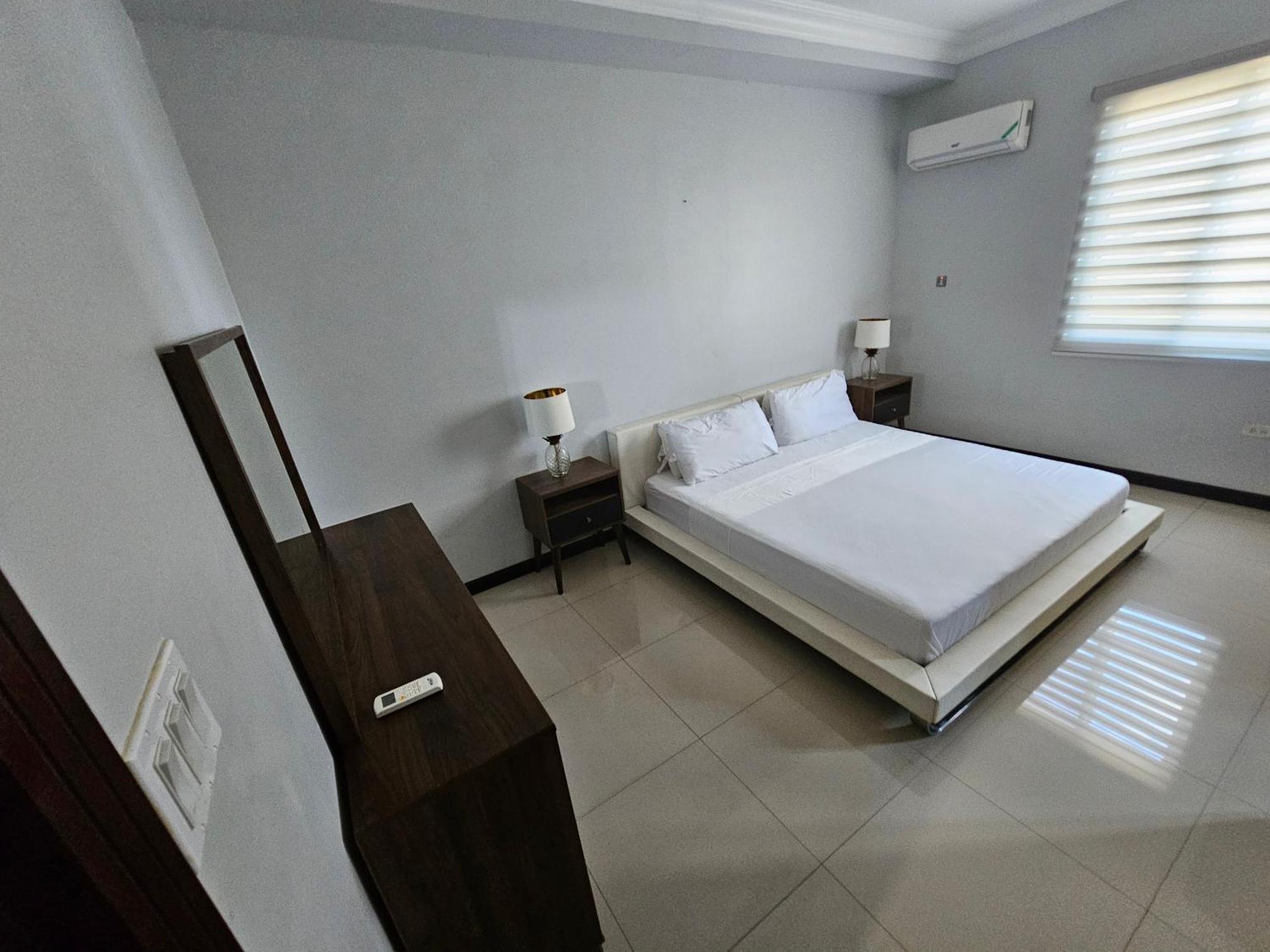 Ac Hotel Neighbors Luxury 1 Bedroom Uptown Kingston Apartment Zewnętrze zdjęcie